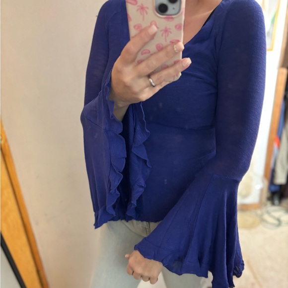 Free People NWT So Dramatic Vibrant Blue Bell Sleeve Blouse - Picture 3 of 9